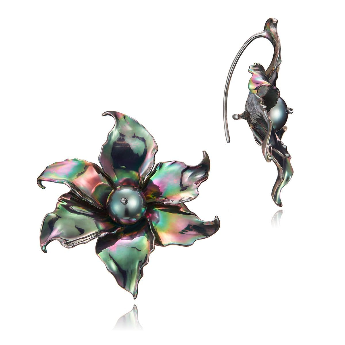 Серьги Аденум от Nasonpearl & WAIU из титана с морским жемчугом Таити